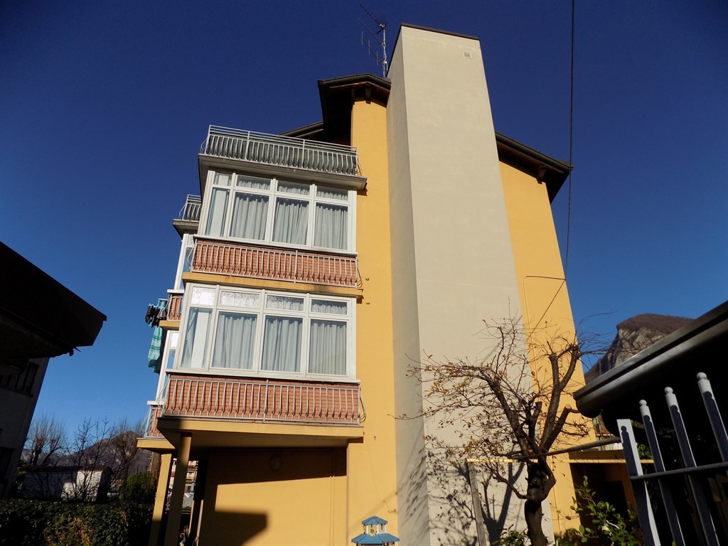 BILOCALE DI 49 MQ CON BOX A CALOLZIO Centro