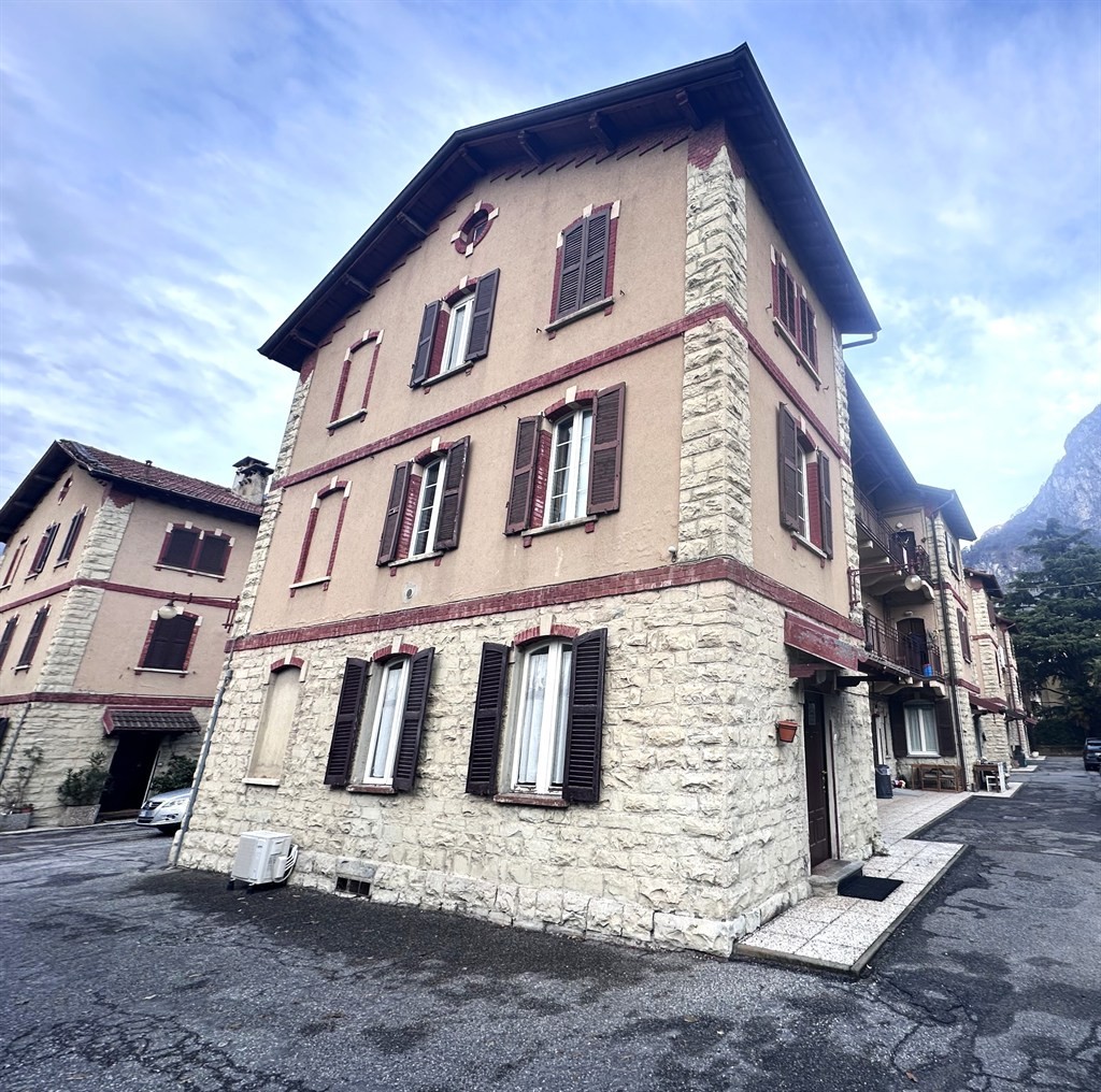BILOCALE RISTRUTTURATO DI C.A. 71 MQ A LECCO Turati